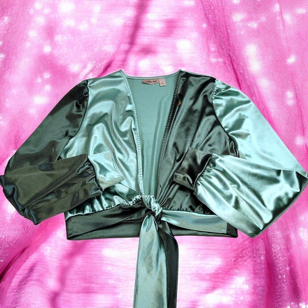 Green jeweled 2-tone long sleeves shiny panel shirt - Picture 10 of 12